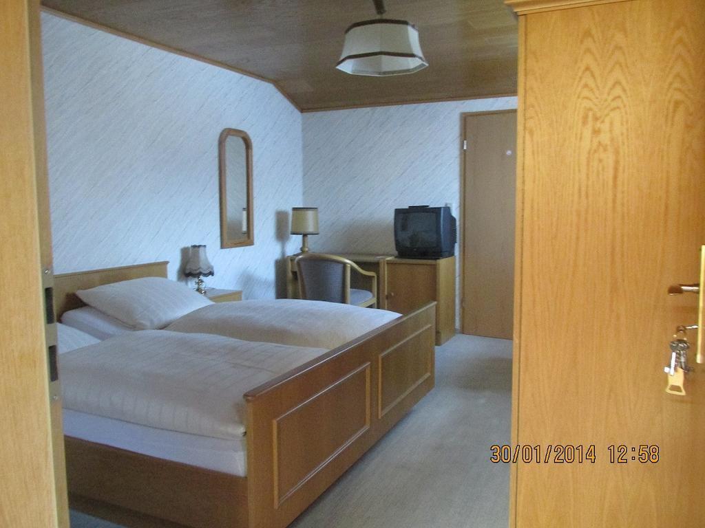 Hotel Schauenburg Tholey Стая снимка