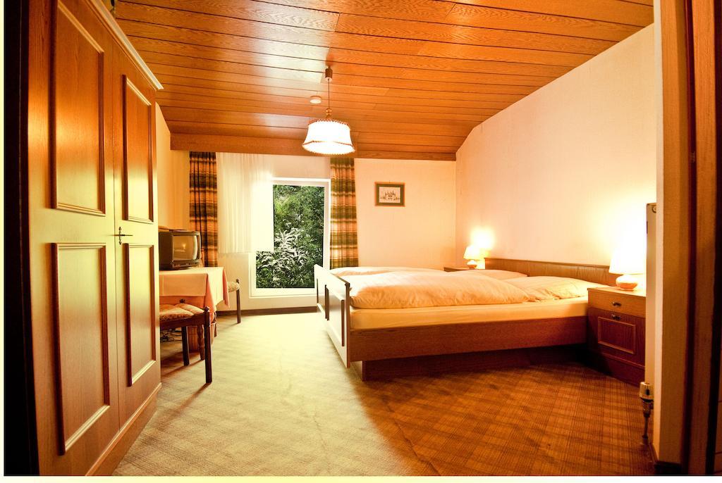 Hotel Schauenburg Tholey Стая снимка